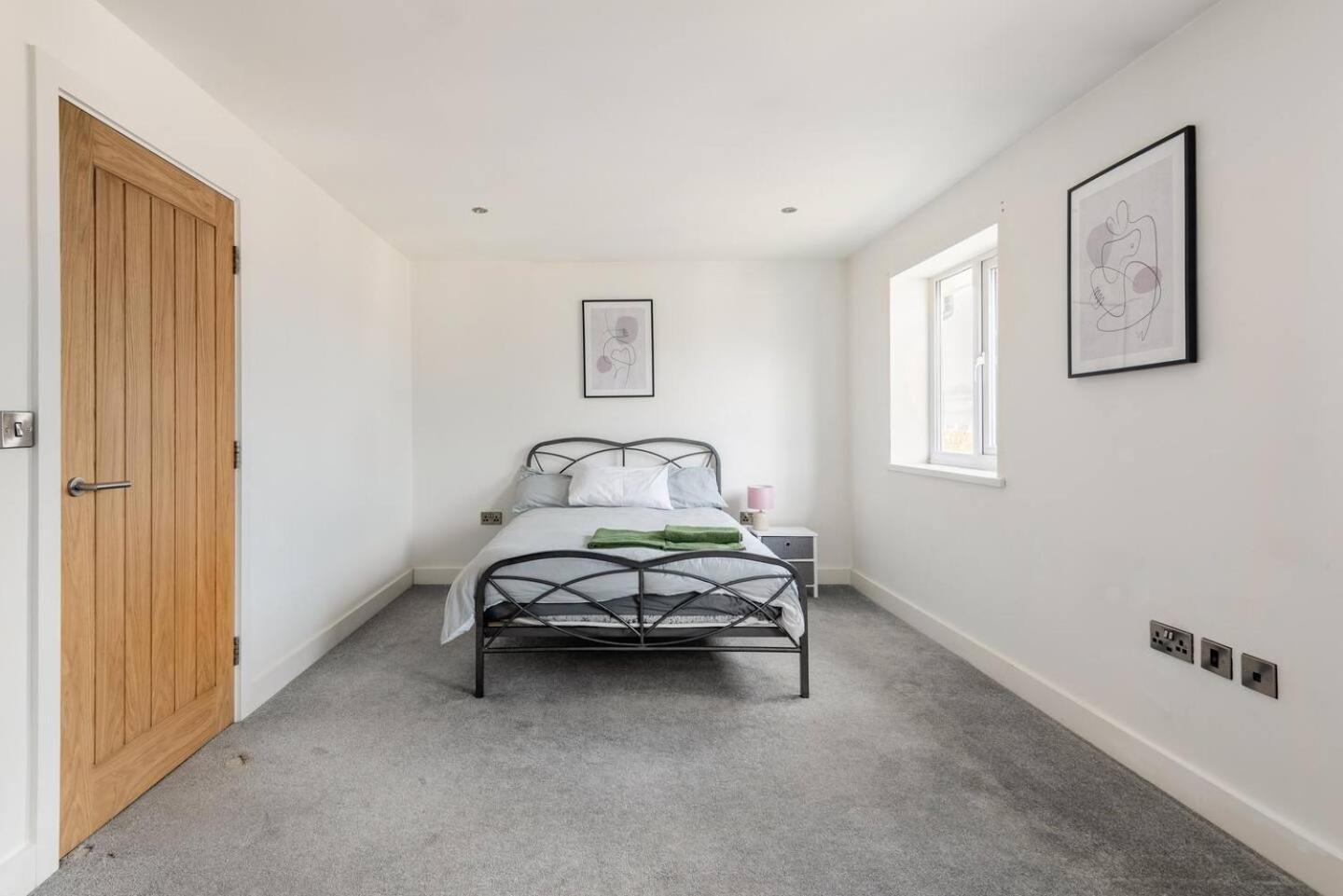 Luxurious 3-Bed Penthouse In Sheffield Apartment Handsworth Екстериор снимка